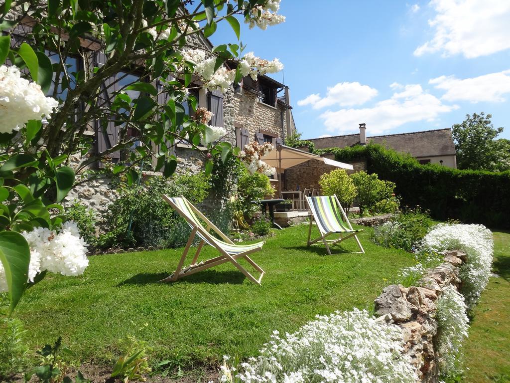 Hotel La Maison Du Fargis Auffargis Exterior foto