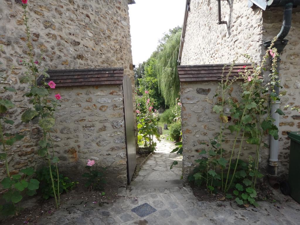 Hotel La Maison Du Fargis Auffargis Exterior foto